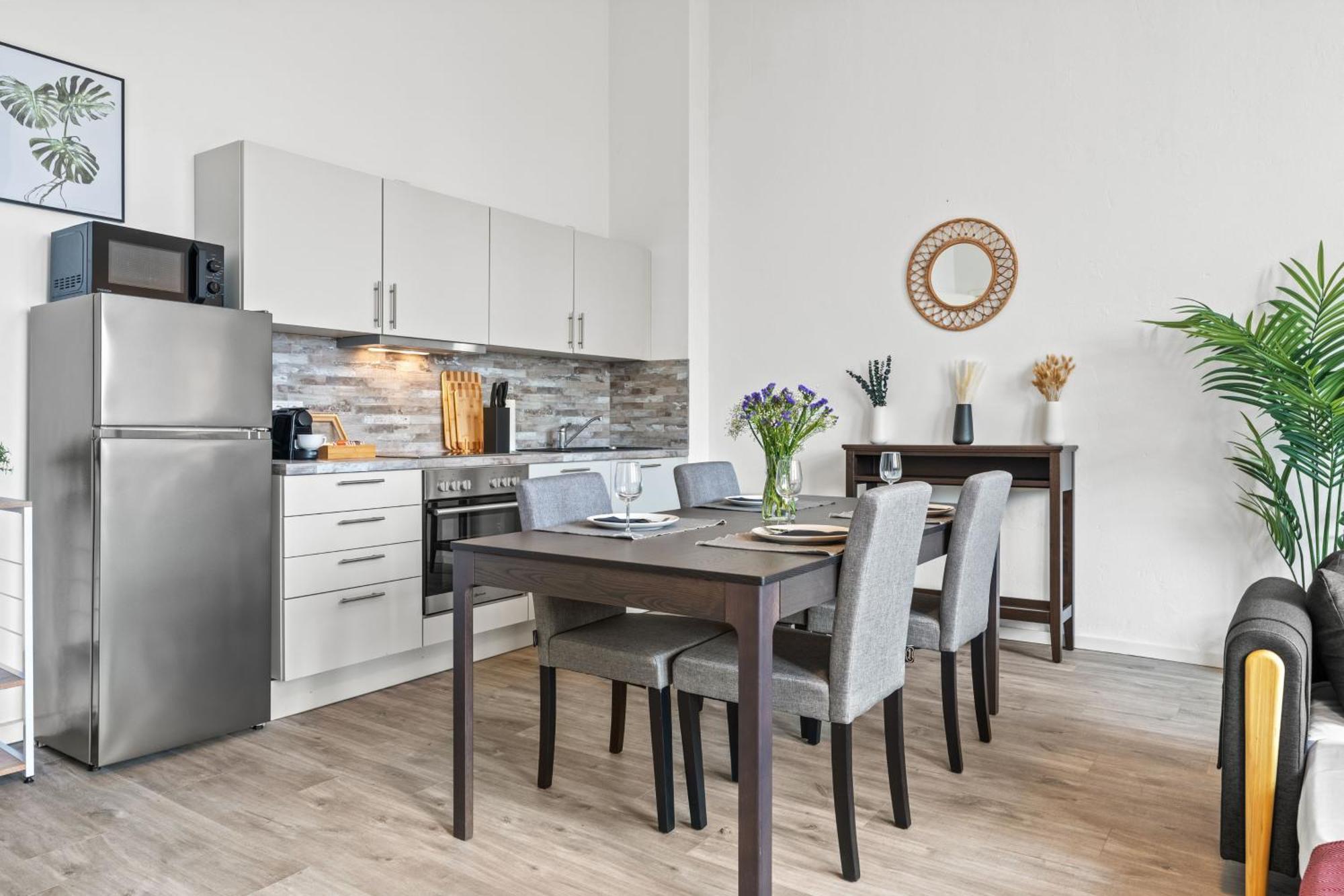 Mint Apartment Ueber Der Stadt Parken Kueche Wifi Berlin Kültér fotó