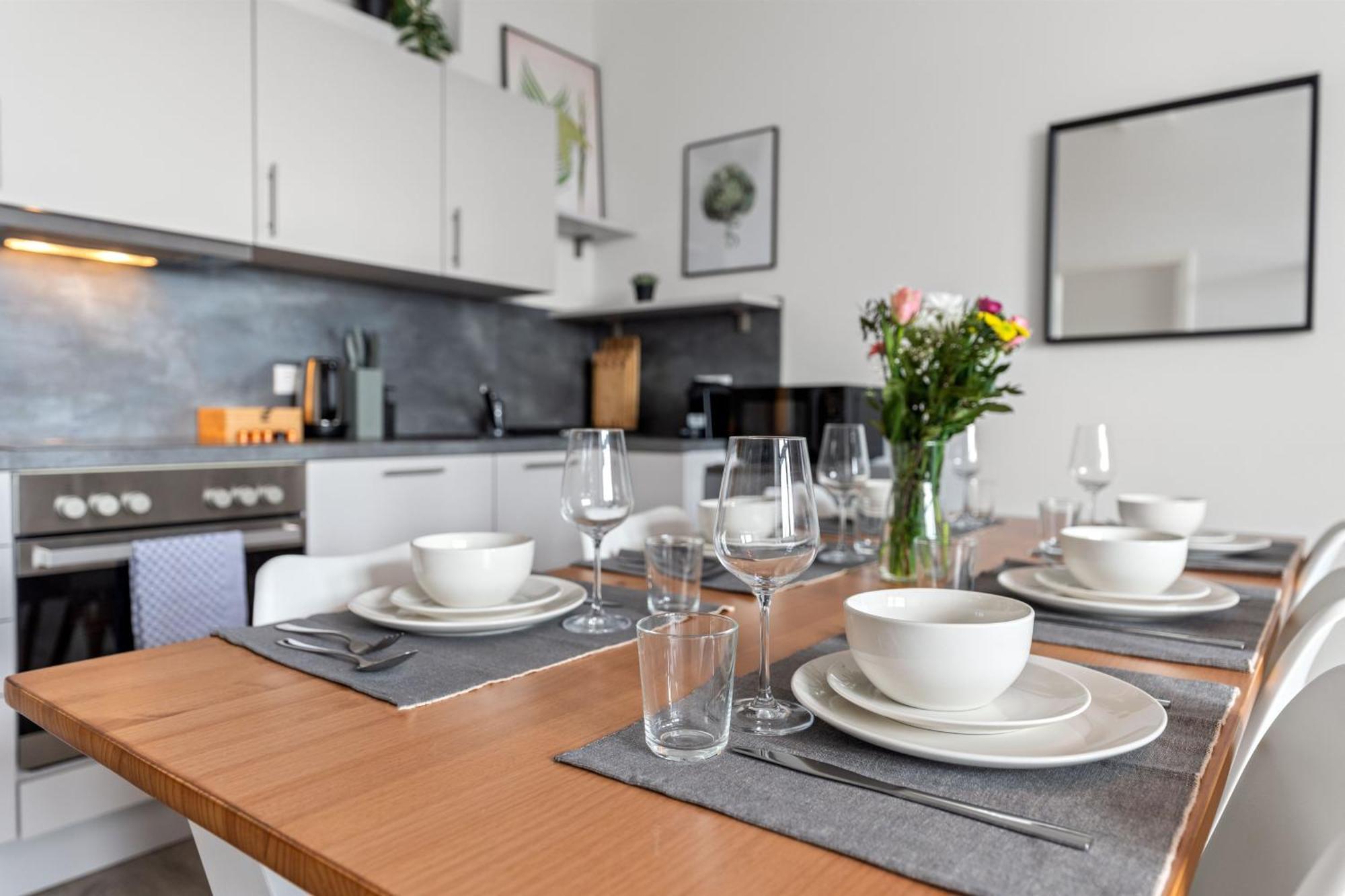 Mint Apartment Ueber Der Stadt Parken Kueche Wifi Berlin Kültér fotó